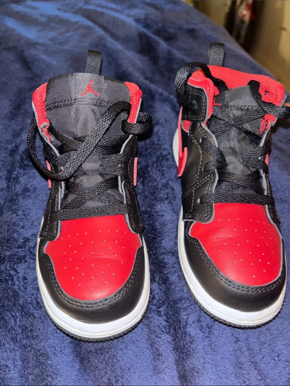 Jordan 1 Mid Black and Red - Kids Size 10C